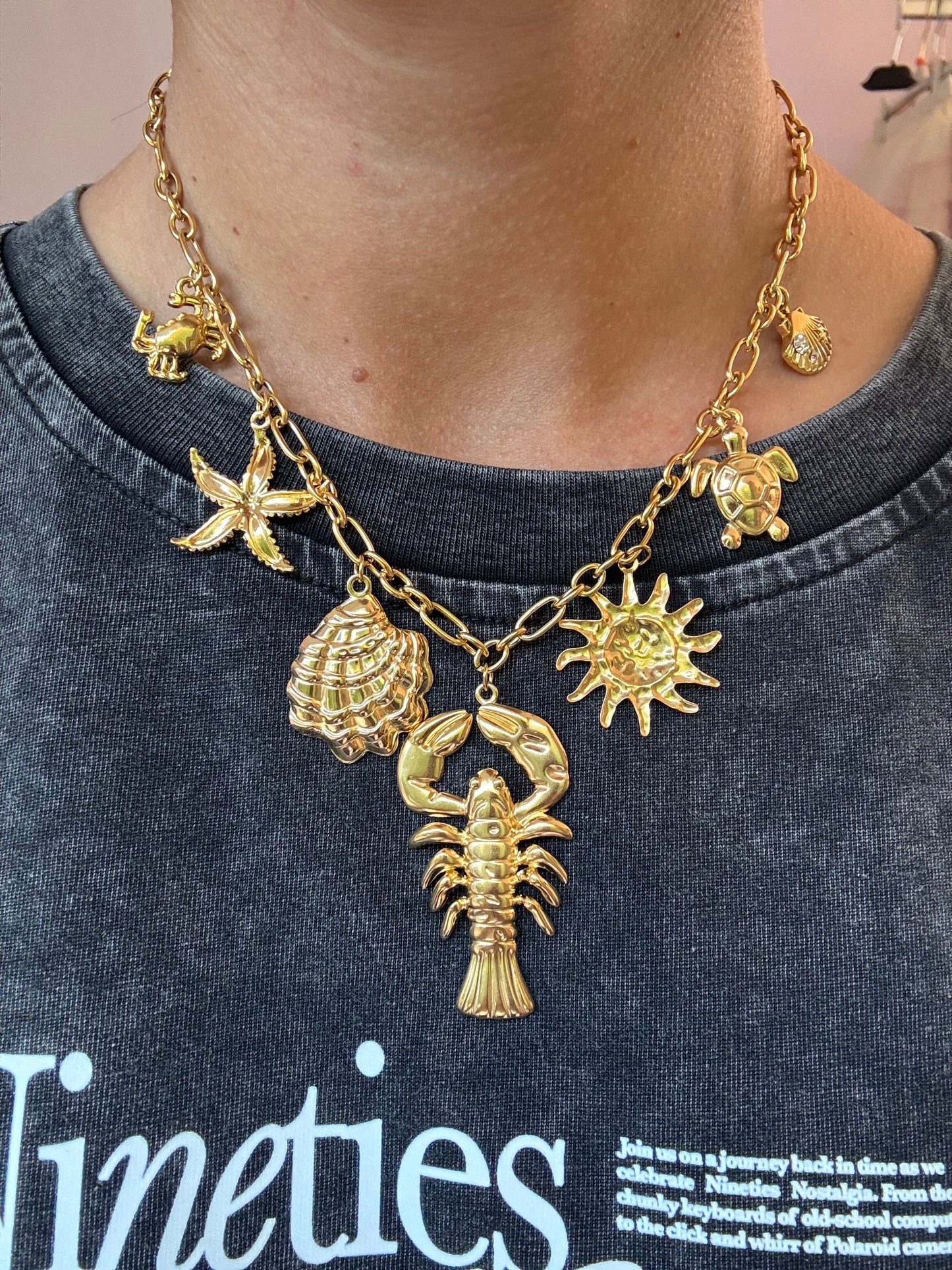 Collier homard doré