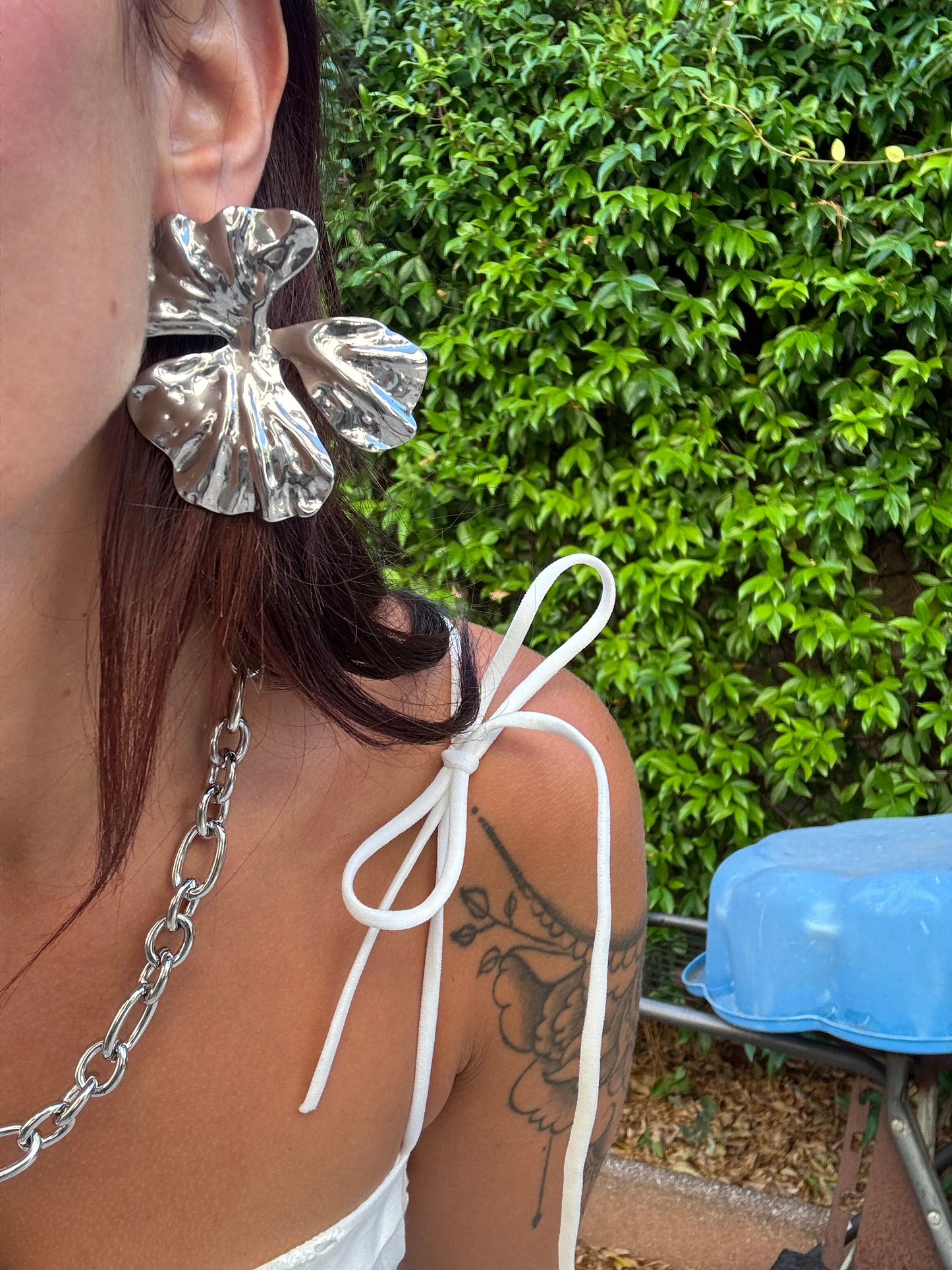 Boucle fleur argent