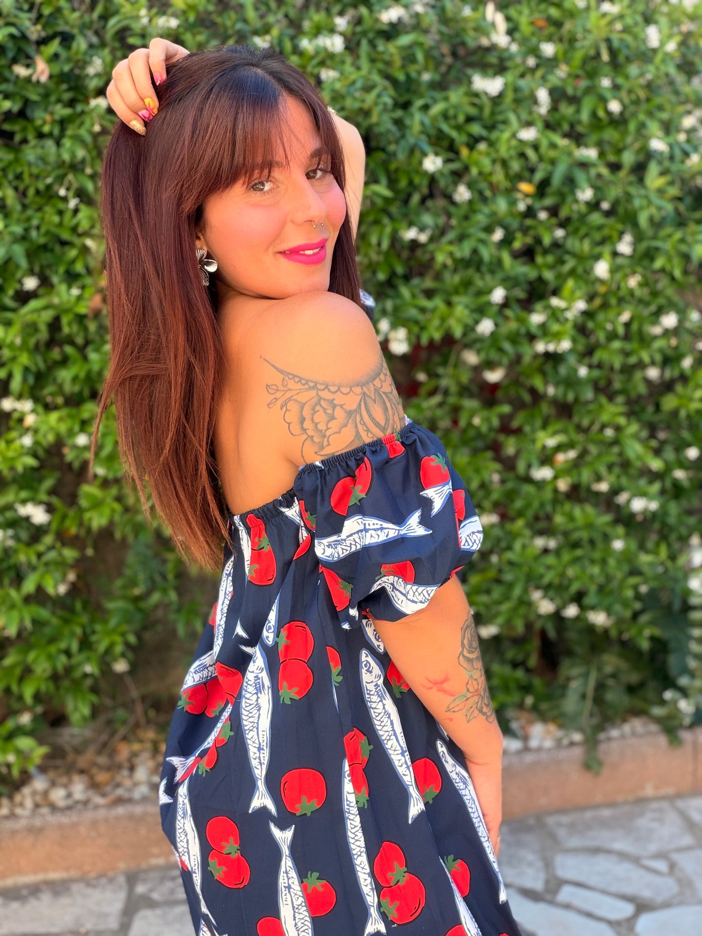Robe tomate bleue